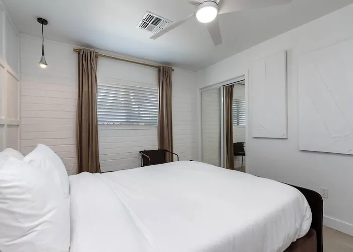 Aparthotel Ash And Ko Phoenix