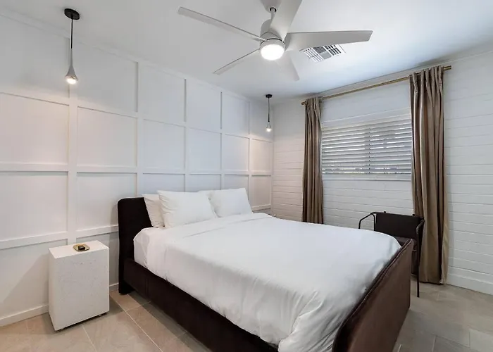 Ash And Ko Aparthotel