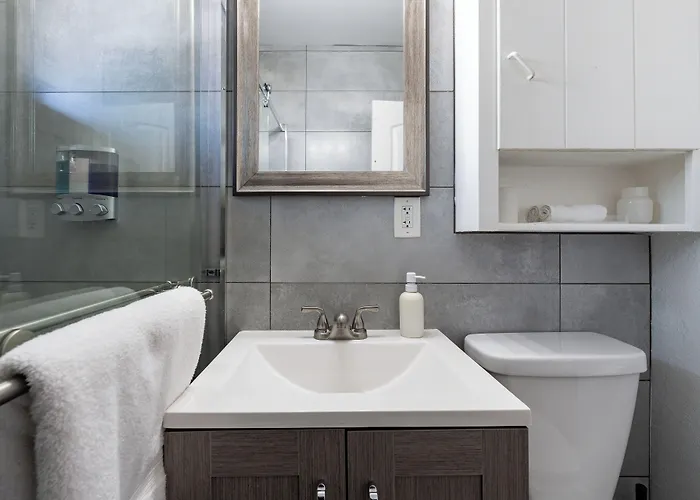 Ash And Ko Aparthotel 4*
