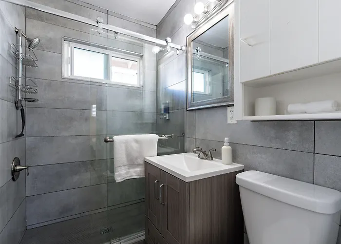 Ash And Ko Hotel apartamentowy 4*